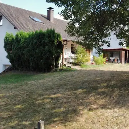 Apartamento Grosszugige Mit Garten