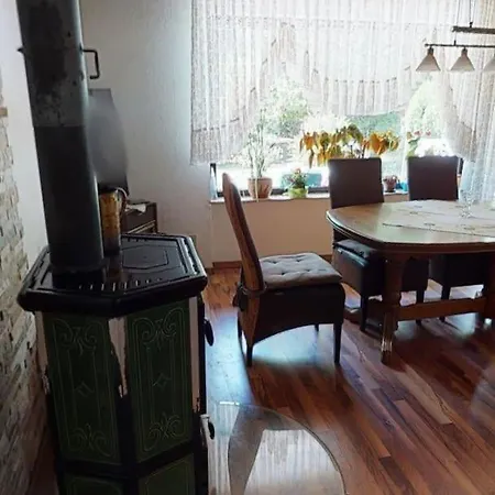 Grosszugige Mit Garten Apartamento